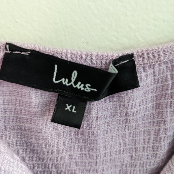 Lulu's top - Picture 2 of 5